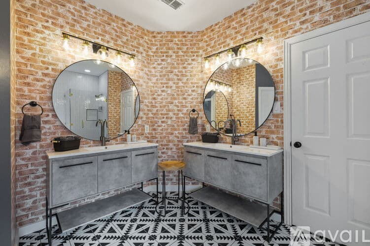 Haltom City House: 5717 Windmere Ln