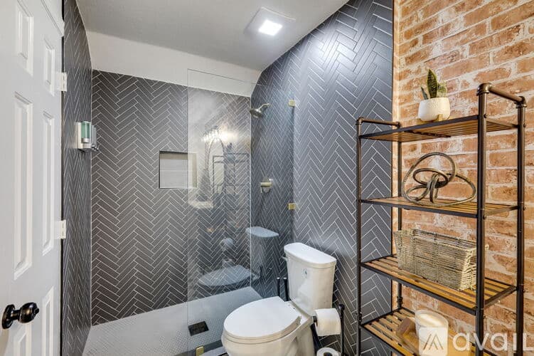 Haltom City House: 5717 Windmere Ln