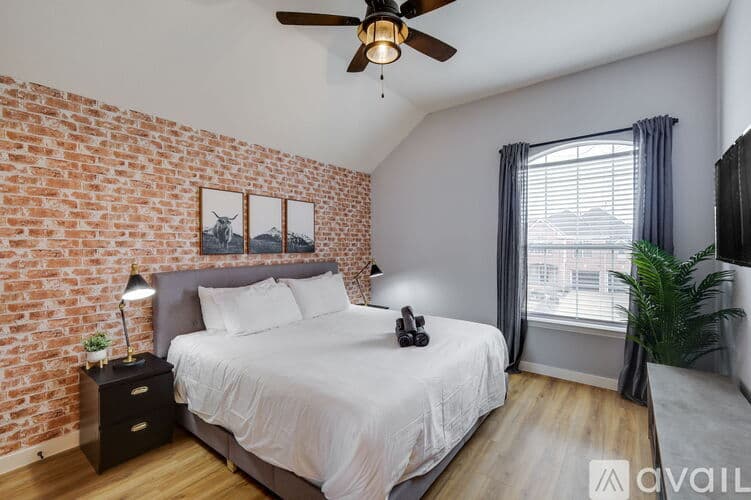 Haltom City House: 5717 Windmere Ln