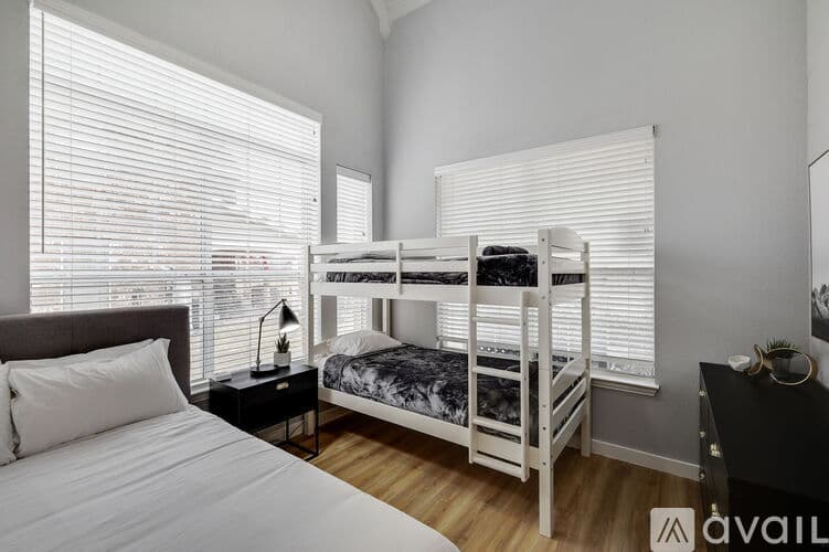 Haltom City House: 5717 Windmere Ln