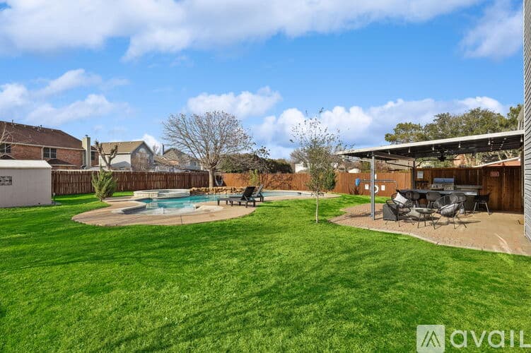 Haltom City House: 5717 Windmere Ln