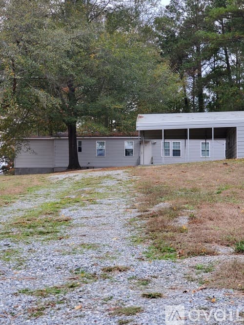Milledgeville House: 108 Kay Avenue Northeast