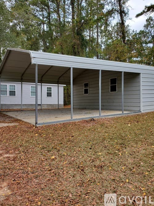 Milledgeville House: 108 Kay Avenue Northeast
