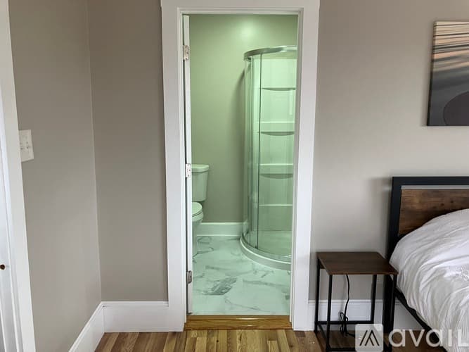 Northampton Apartment: 30 Williams St