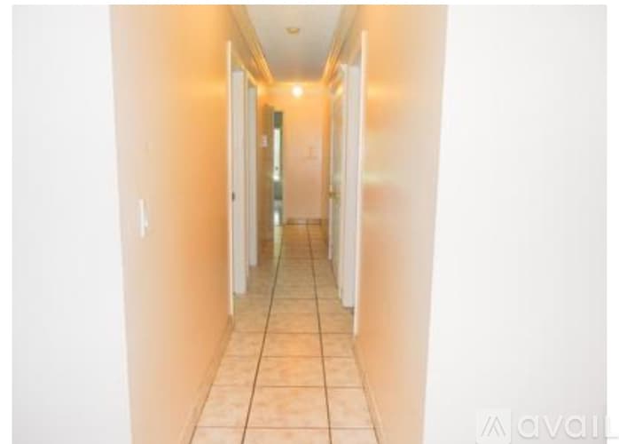 Delray Beach House: 440 SE 1st Ave