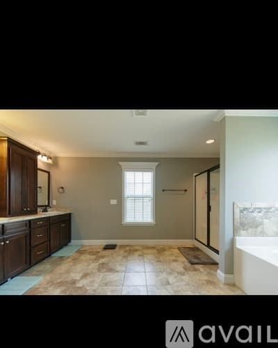 Lakeland House: 48 Barrett Ln