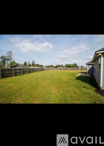 Lakeland House: 48 Barrett Ln