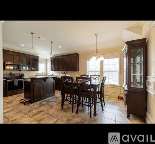 Lakeland House: 48 Barrett Ln