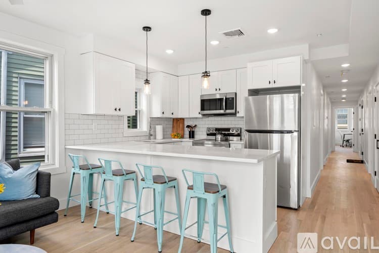 Boston Apartment: 349 W Fourth St