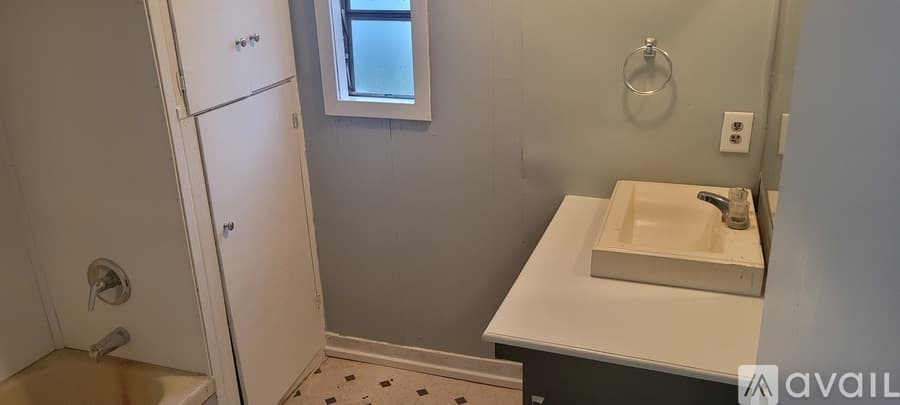 Dublin Apartment: 451 Rountree Drive