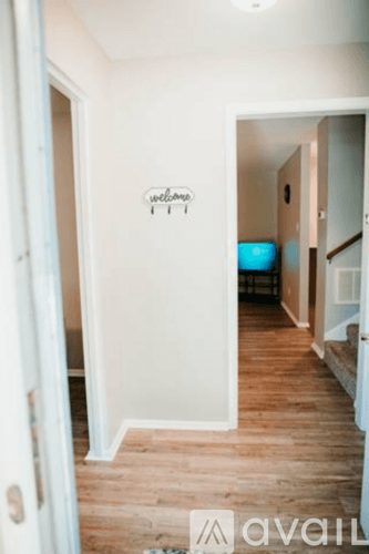 Jacksonville House: 19 Del Tara Dr