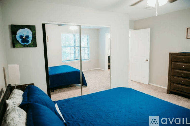 Jacksonville House: 19 Del Tara Dr