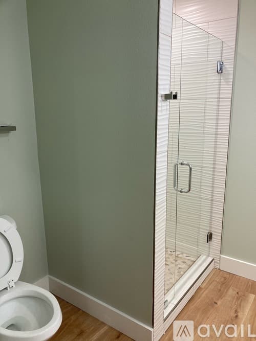 Moody Condo: 304 8th St