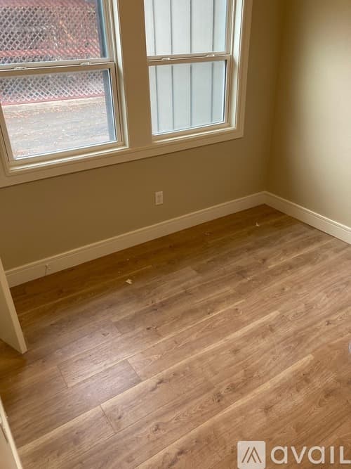 Moody Condo: 304 8th St