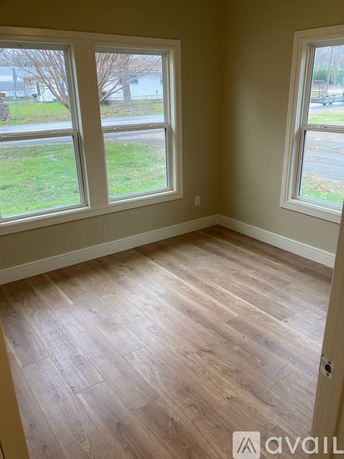 Moody Condo: 304 8th St