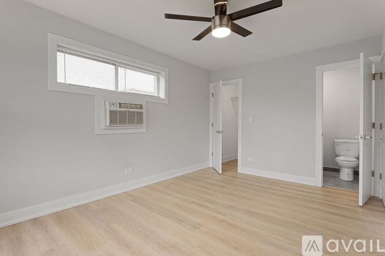 Chicago Apartment: 1303 W Estes Ave