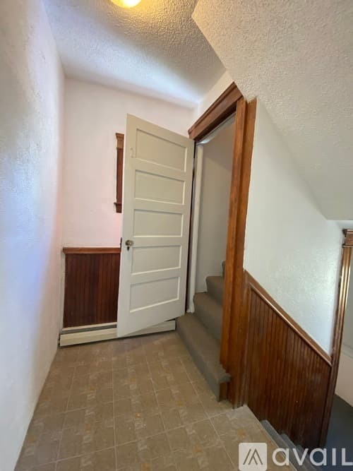 Providence House: 24 Huxley Ave