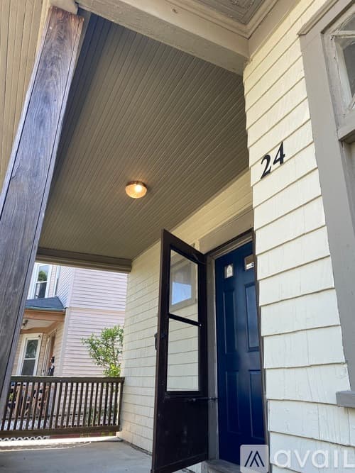 Providence House: 24 Huxley Ave