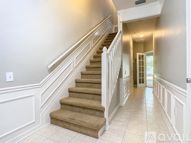Tampa Townhome: Gaspar Oaks Dr