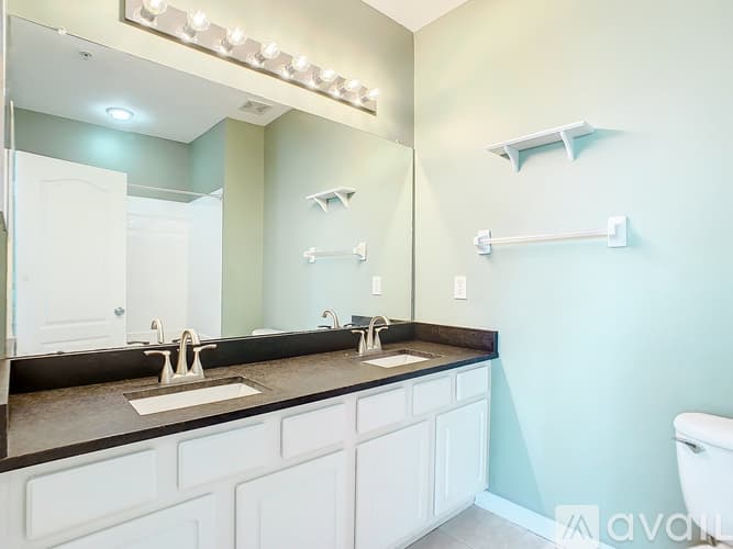 Tampa Townhome: Gaspar Oaks Dr