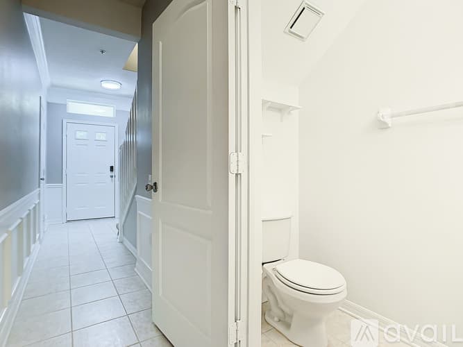 Tampa Townhome: Gaspar Oaks Dr