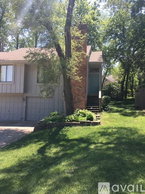 Mission Townhome: 6329 West 50th Street