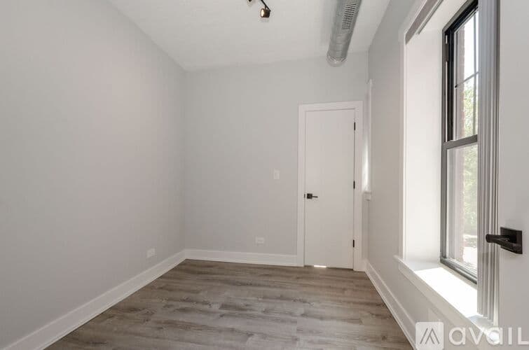 Chicago Apartment: 7645 N Sheridan Rd