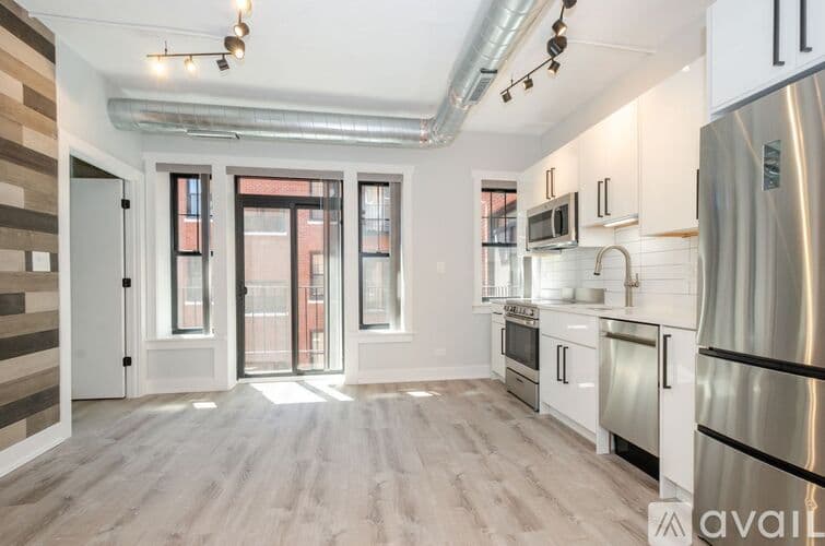 Chicago Apartment: 7645 N Sheridan Rd