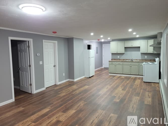 Webster Apartment: 28 Goddard Street