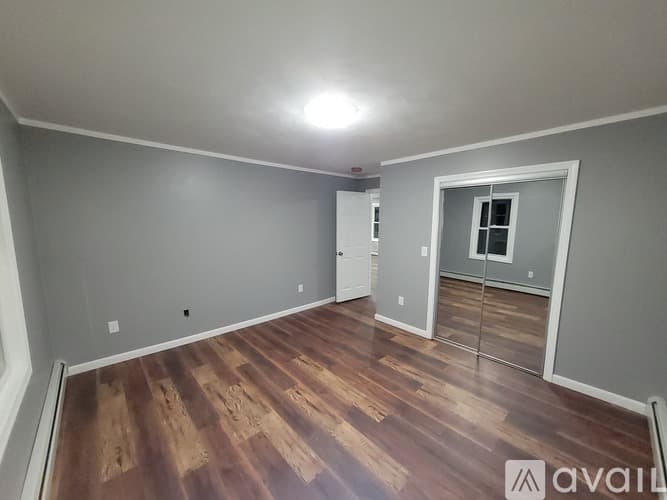 Webster Apartment: 28 Goddard Street