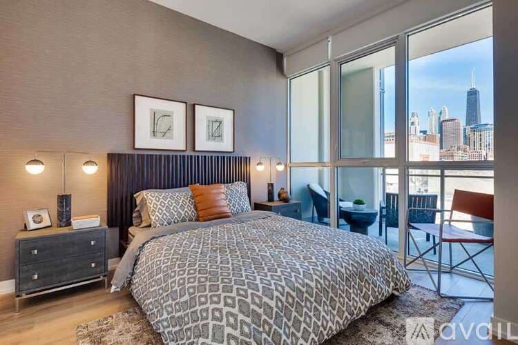 Chicago Apartment: 741 N Hudson Ave