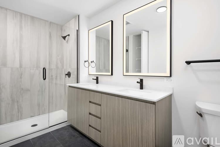 Chicago Apartment: 1456 W Randolph St
