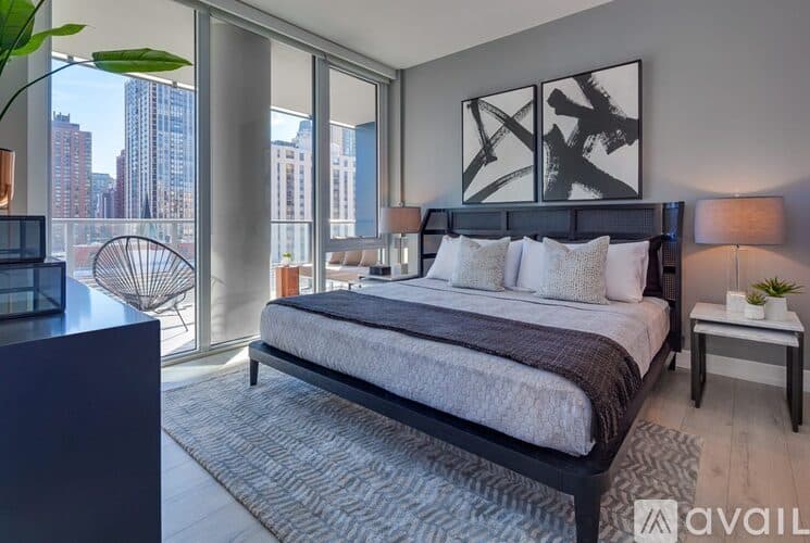 Chicago Apartment: 1131 N Wells St