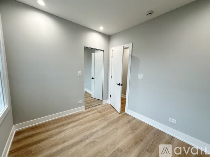 Chicago Apartment: 1554 W Juneway Terrace
