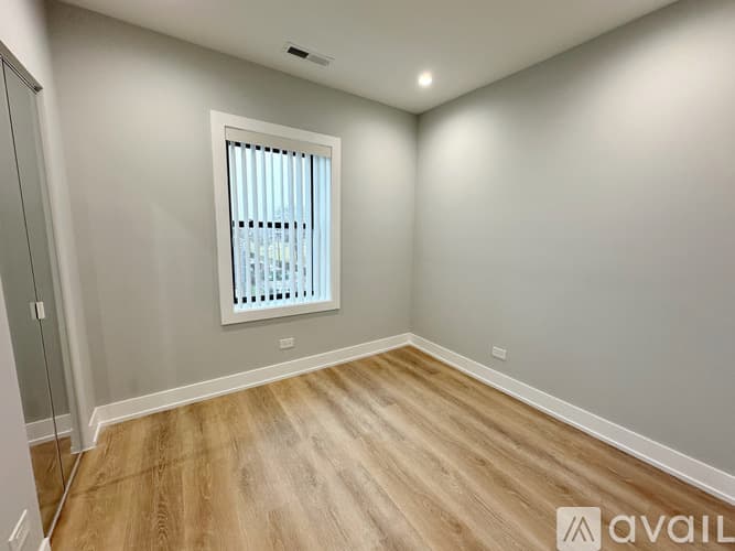 Chicago Apartment: 1554 W Juneway Terrace