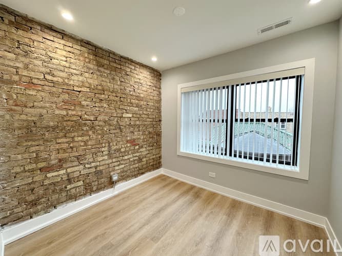Chicago Apartment: 1554 W Juneway Terrace