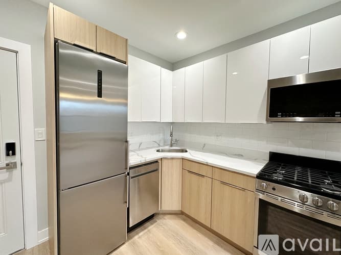 Chicago Apartment: 1554 W Juneway Terrace