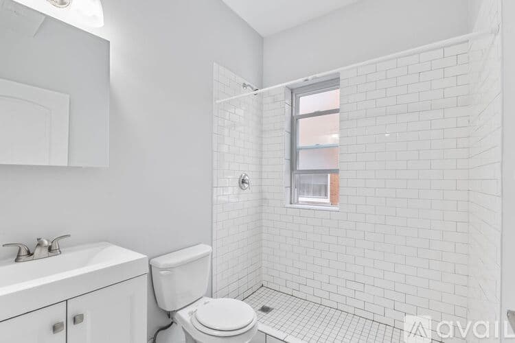 Chicago Apartment: 7456 N Greenview Ave