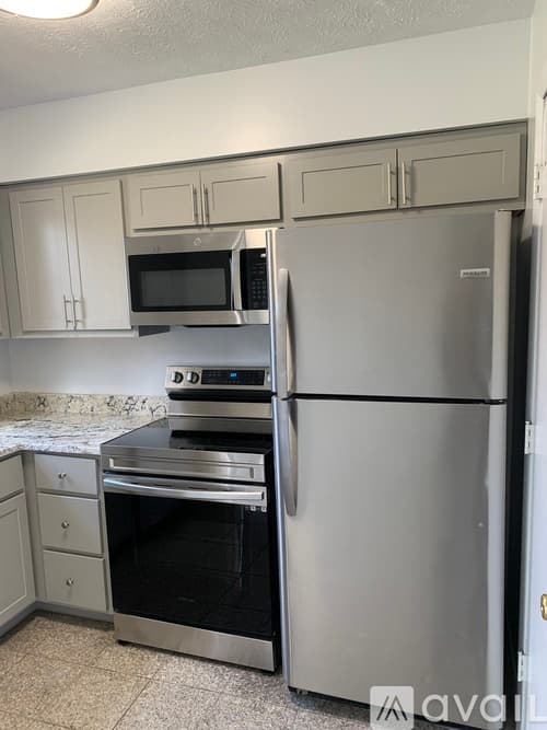 Cincinnati Apartment: 726 Ohio Pike