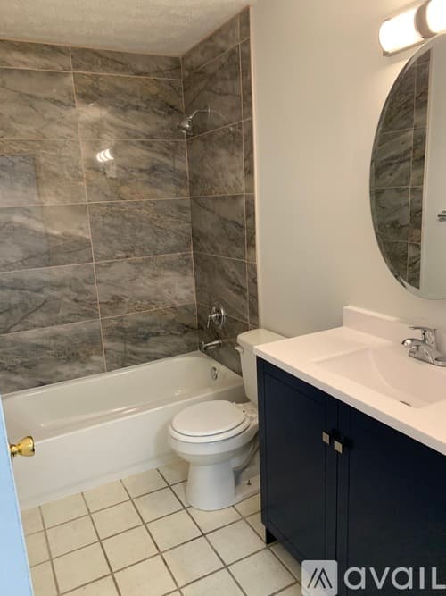Cincinnati Apartment: 726 Ohio Pike