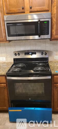 Locust Grove House: 408 Louise Way