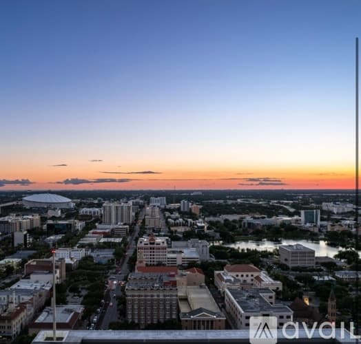 St. Petersburg Apartment: 225 1st Ave N