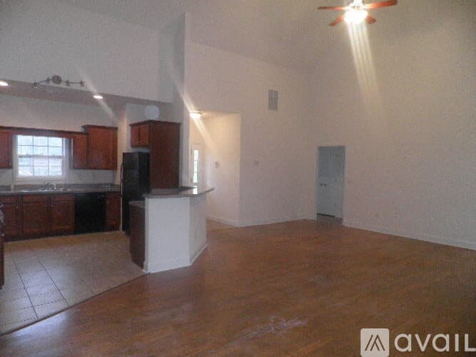 Milledgeville House: 244 Stoneridge Dr