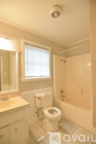 Temple House: 3210 Cottonwood Ln