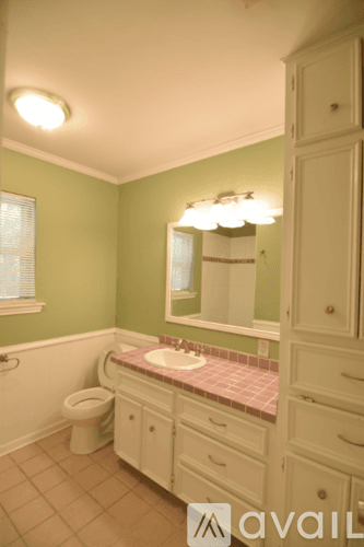Temple House: 3210 Cottonwood Ln