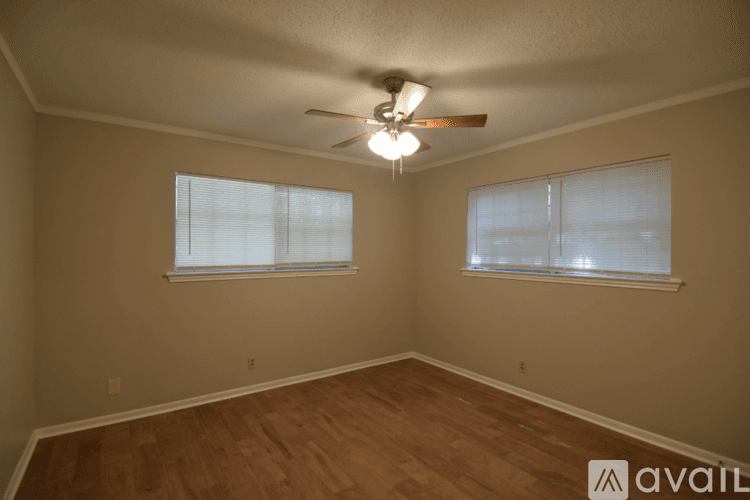 Temple House: 3210 Cottonwood Ln