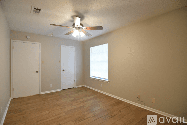 Temple House: 3210 Cottonwood Ln