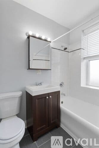 Chicago Apartment: 5860 N Kenmore Ave