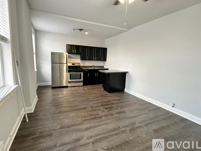 Chicago Apartment: 5860 N Kenmore Ave