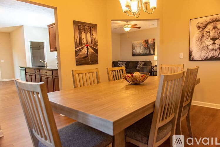 Phenix City House: 51 Willow Trace Dr